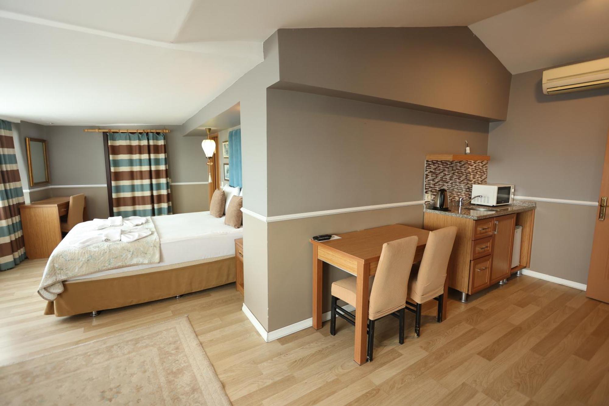Tashkonak Otel 3*